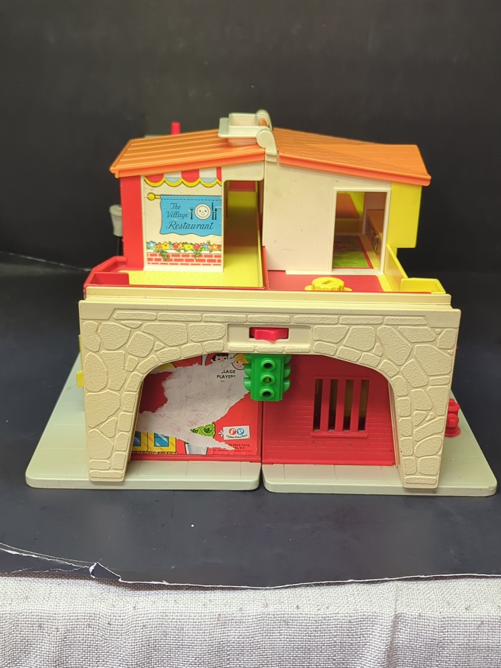 Vintage Fisher Price Play Family Village, Main Street - 1973, #997 - Picture 12 of 16